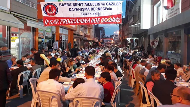 Şehit aileleri ve gaziler iftarda buluştu 
