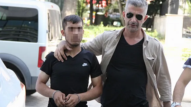 Hırsız girdiği evden sinekliği bile çaldı 