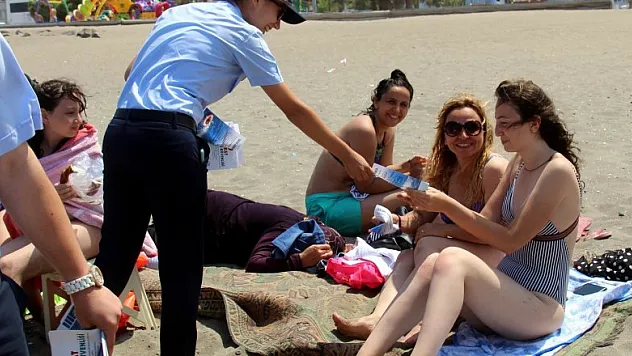  Samsun Polisinden boğulmalara karşı uyarıcı önlem 