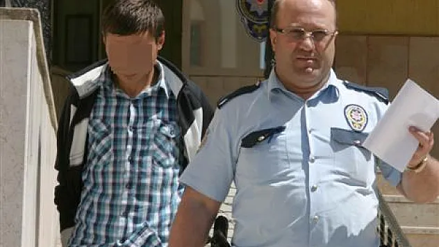 Yan bakma kavgasında 1 kişi bıçaklandı