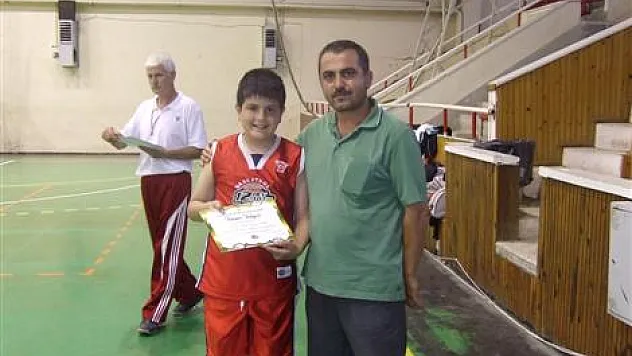 12 Dev Adama Sertifika Töreni