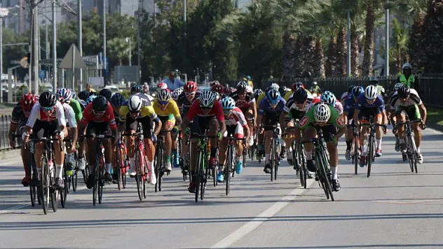 Uluslararası Karadeniz Bisiklet Turu Samsun'da son buldu