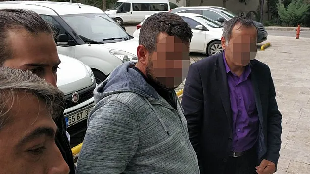  Samsun'da barda ele geçen silahlarla ilgili 2 kişi adliyeye sevk edildi 
