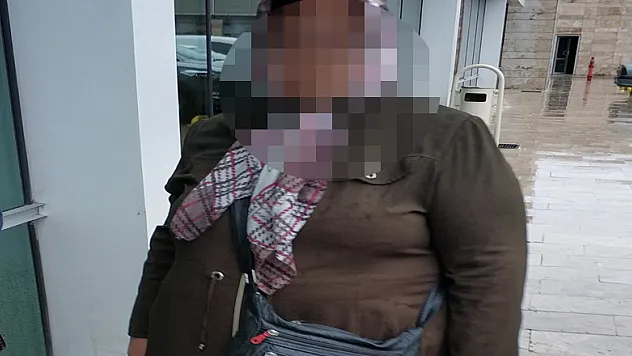  Samsun'da evinde fuhuş yaptırdığı iddia edilen kadın gözaltına alındı 