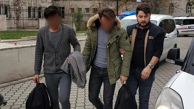 FETÖ'den 2 harp okulu öğrencisi adliyede
