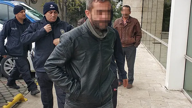 Komşu kavgasında 1'i polis 2 kişiyi bıçaklayan şahıs adliyede 
