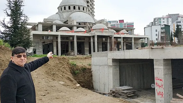 Hırsızlar cami inşaatının demir kalıp direklerini çaldı 