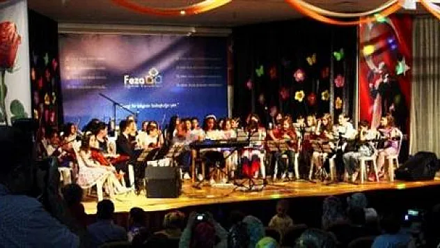 Minik Keman ustaları büyüledi