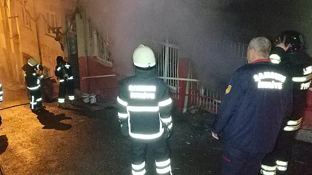 Samsun'daki yangında 4 kişilik Iraklı aile ölümden döndü 