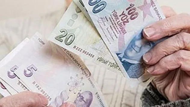 Emekliyi 541 TL Zam Bekliyor