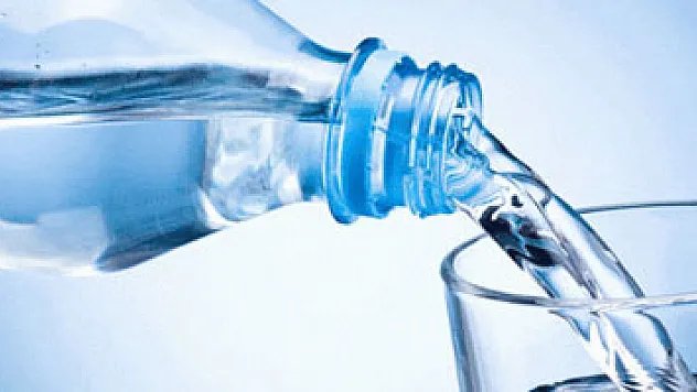 'Her gün en az 3 litre su içilmesi doğru değildir'
