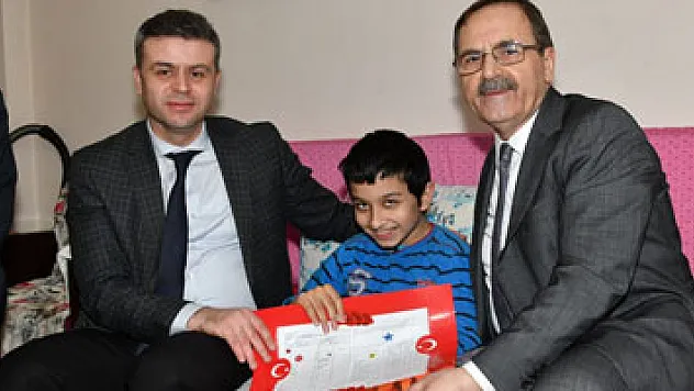 Karnelerini evlerinde Başkan Şahin'den aldılar