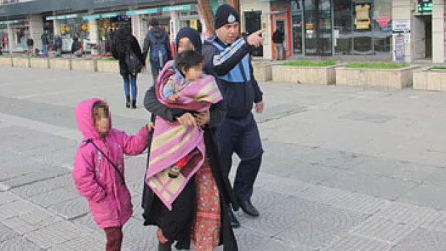 Zabıtadan yabancı uyruklu dilenci operasyonu