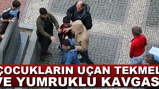 Çocukların uçan tekmeli ve yumruklu kavgası