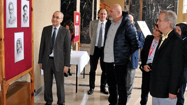 Tıp profesörlerinden profesyonellere taş çıkartan sergi