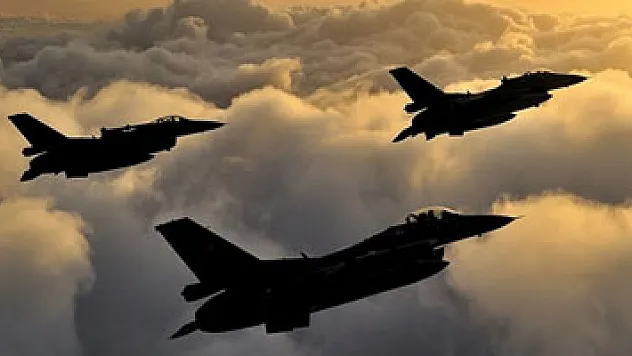 Kuzey Irak'a hava harekatı! Hedefler yerle bir edildi