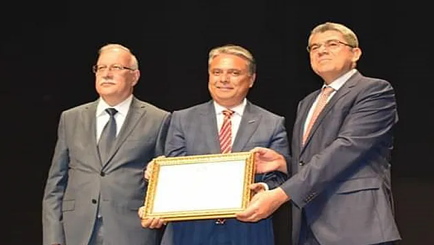 Antalya Belediye Başkanları mazbatalarını aldı