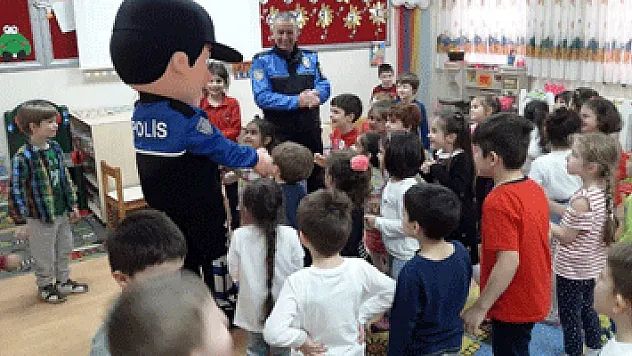 Polislerden 'Kanka'lı bilgilendirme  