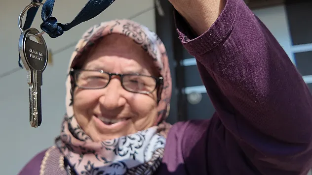 69 yaşında ilk kez ev sahibi oldu