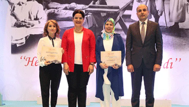 Samsun'da yılın ebe ve hemşiresine Sağlık Bakanlığı'ndan teşekkür belgesi