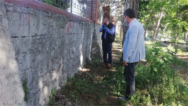 Bafra'da mezarlık aydınlatmalarının kabloları çalındı