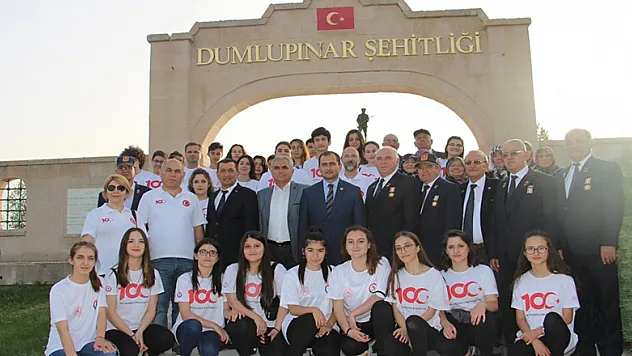 Samsunlu öğrencilerden Dumlupınar'a ziyaret 