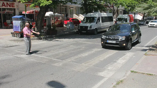 Emekli Emniyet Müdürü Bozoğlu: '604 liralık cezaya rağmen bilinç oluşmadı'