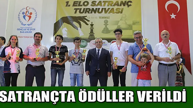 Satrançta ödüller verildi   