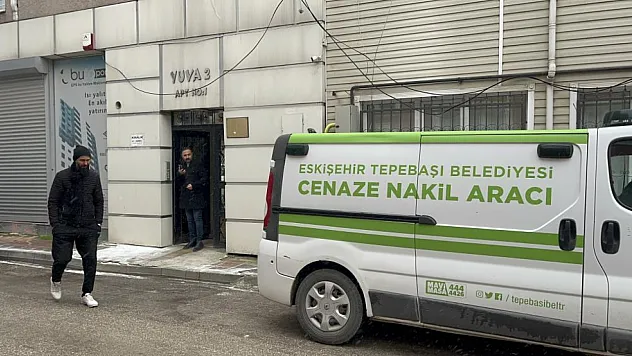 7'nci kattan atladı, evinden eşinin cesedi çıktı
