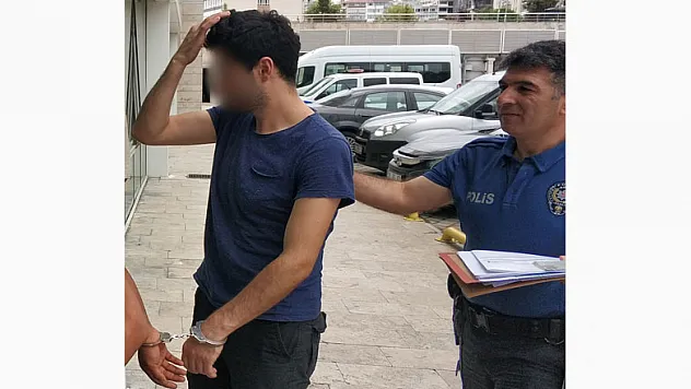 Üst geçit merdiveninde elle taciz iddiasına gözaltı