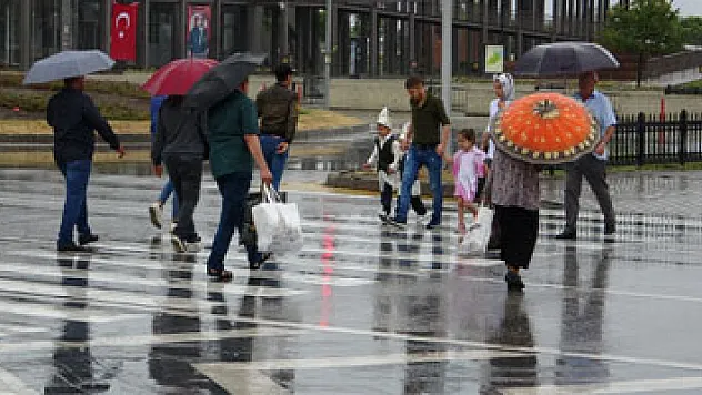 Yağmurlu hava hayatı olumsuz etkiledi