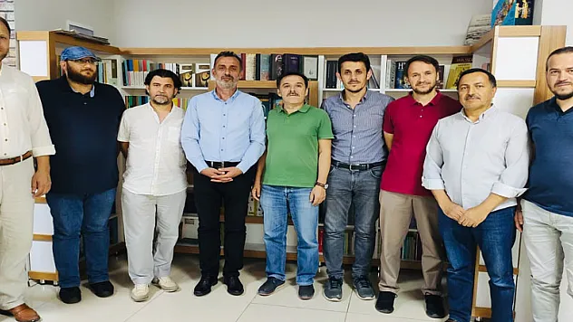 Serenli: 'Edebiyat için farkındalık oluşturulmalı'