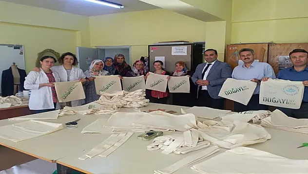 'İlk Dersimiz Çevre' sloganı ile öğrenciler bez çanta ile buluşacak 