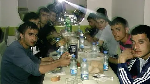 Bay' dan Şampiyona yemek