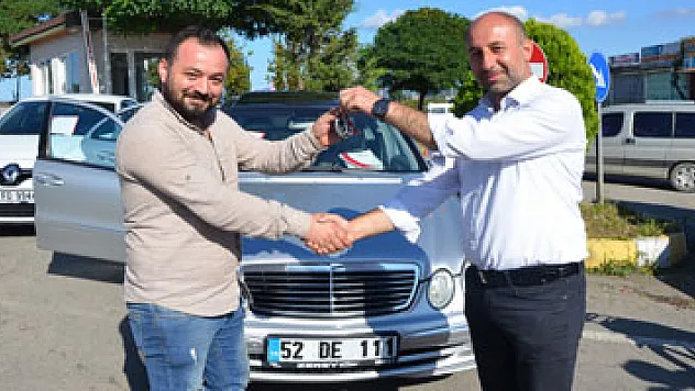 10 yıl sonra açılan oto pazarında alan da satan da memnun