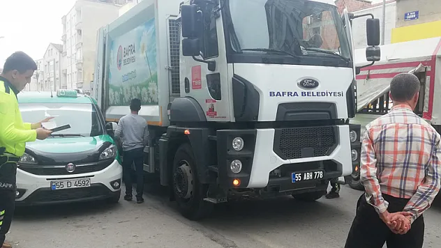 Çöp aracının çarptığı yaya ölümden döndü