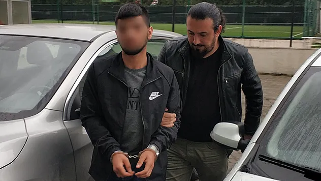 Tüfekle 2 kişiyi yaralayan zanlı yakalandı