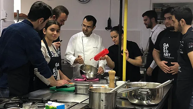 OMÜ'de usta öğreticiler ders ve iş başında