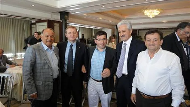 Başkan Yılmaz, Aydınlar' la buluştu