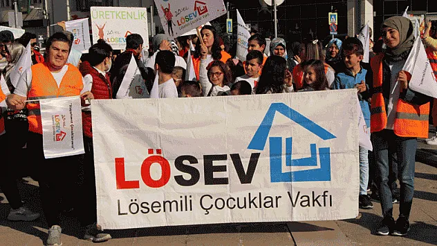 Başkan Demir: 'Ümit ediyoruz gelecekte kanserde tedavi sağlanacak'