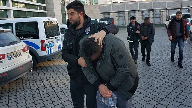 Samsun'da uyuşturucudan 3 şahıs adliyede