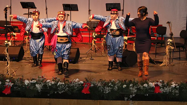 Özel öğrencilerden farkındalık oluşturan gösteri