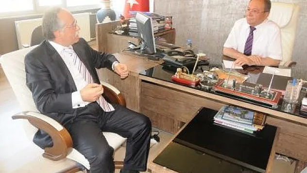 Burma, Müteahhitlerin sorunlarını dinledi