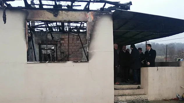 Evi yanan aileye devletten yardım eli