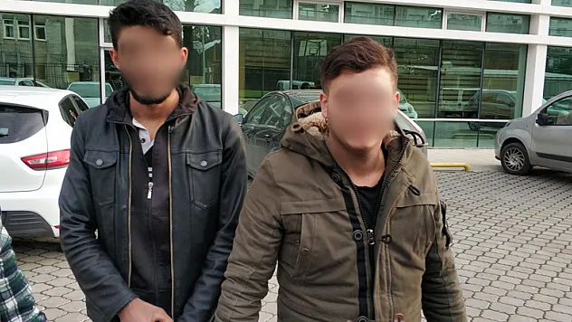 Limandan çıkan kamyonlardan hırsızlık yapan 2 kişi yaralandı