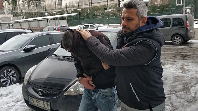 Eroin ve kokain ile yakalandılar