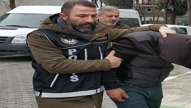 Uyuşturucu ticaretinden gözaltına alındı