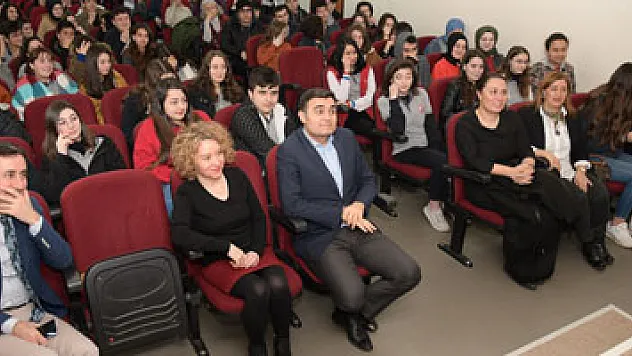 Lisede genç girişimciler yetişiyor