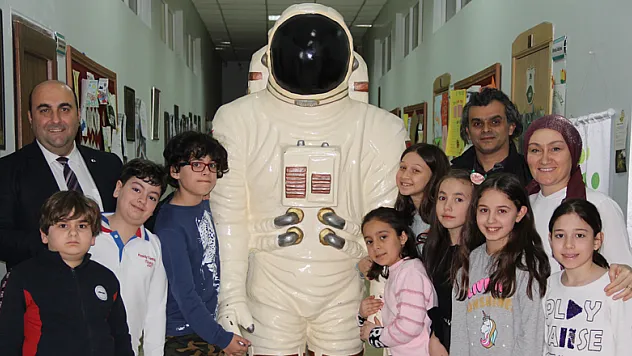 Üstün yeteneklere özel eğitim