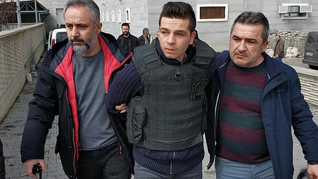 MHP İlçe Başkanı Demirci'nin eşini oğlunun düğününde öldüren sanığa 25 yıl hapis